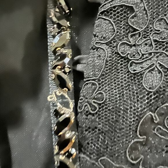 V.Chapman Womens The Jules Turtleneck Lace Maxi Dress Black Size 12 NWT - Picture 12 of 12